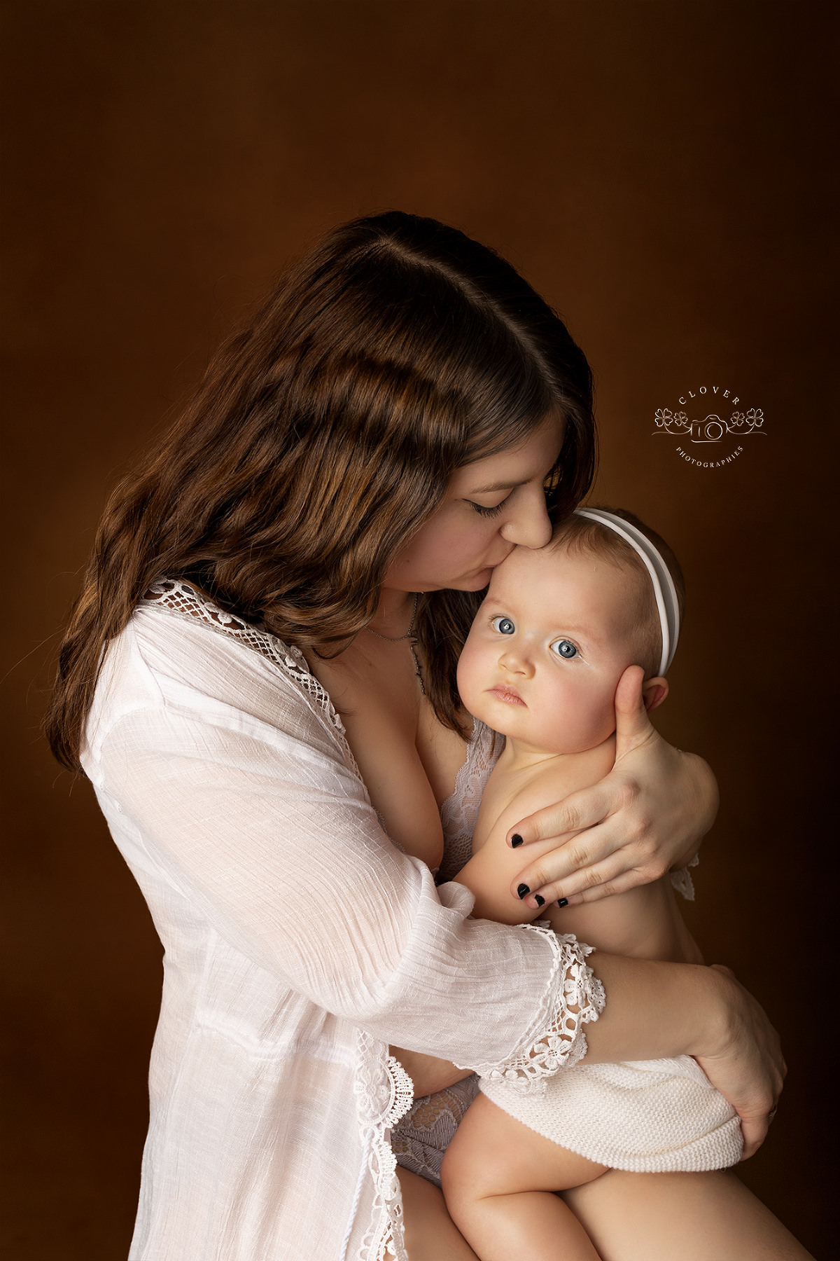 Photographe maman-bébé et allaitement Strasbourg - Clover